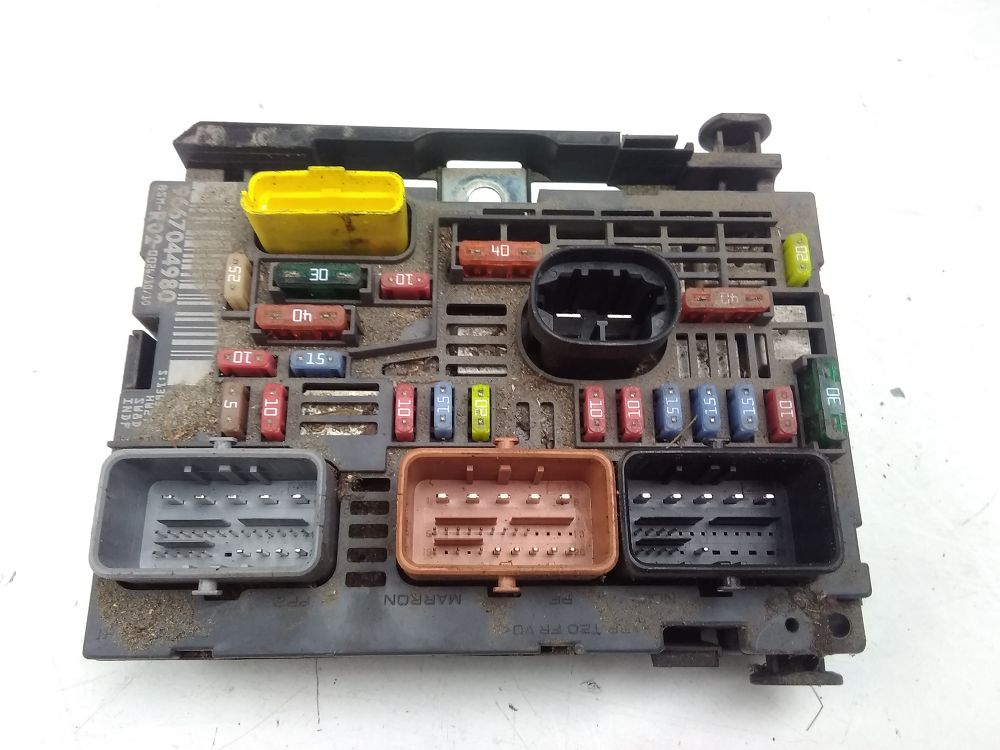PLATINE FUSIBLE AV Citroen C4 Picasso 1 165302063341 R123081 EUR 65,00 PLATINE FUSIBLE AV Citroen C4 Picasso 1 165302063341 R123081 EUR 65,00