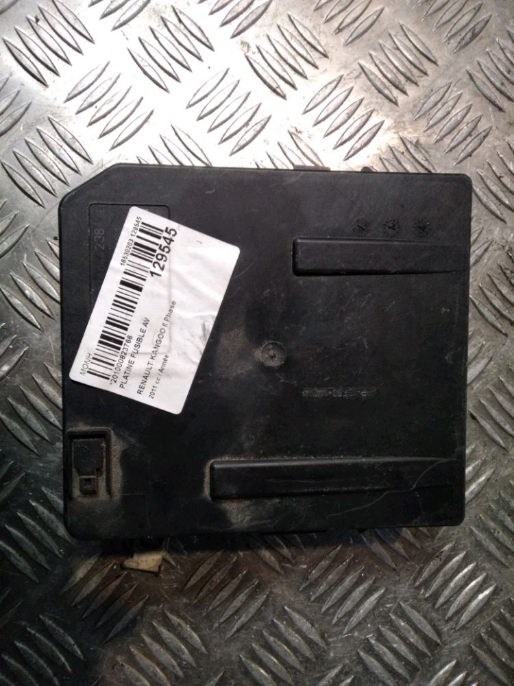 PLATINE FUSIBLE AV Renault Kangoo 2 1 8200356340 R129545 EUR 93,00 PicClick FR PLATINE FUSIBLE AV Renault Kangoo 2 1 8200356340 R129545 EUR 93,00 PicClick FR