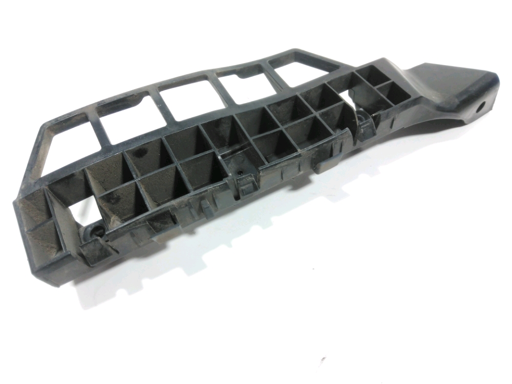 Support droit de pare-choc arrière