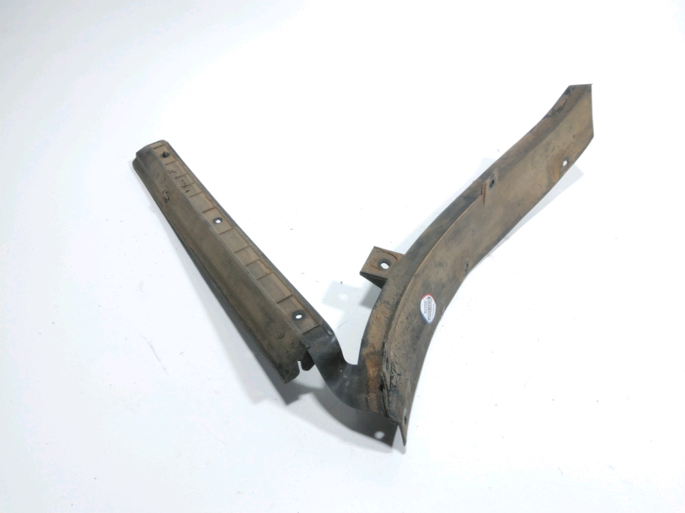 Support droit de pare-choc arrière