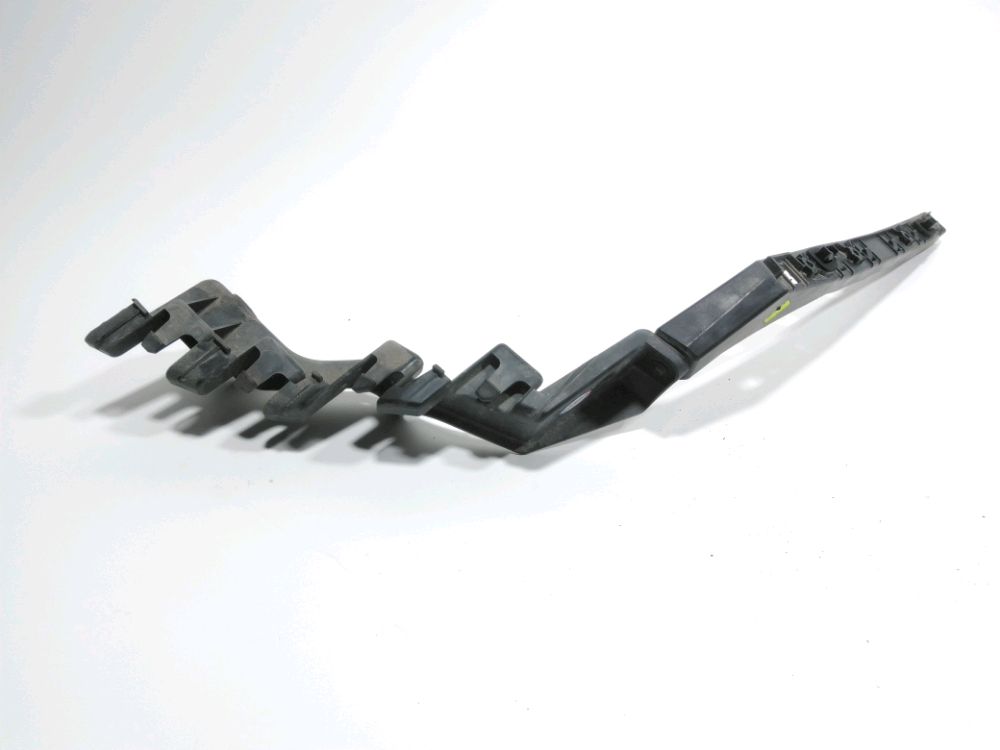 Support droit de pare-choc arrière