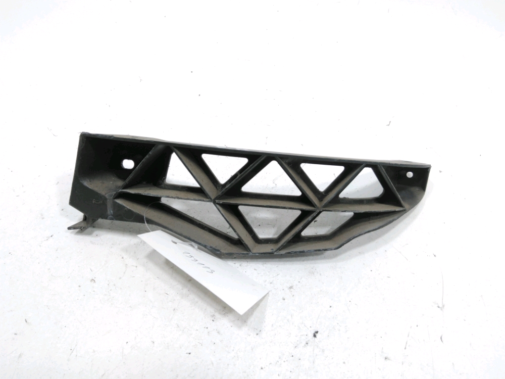 Support droit de pare-choc arrière