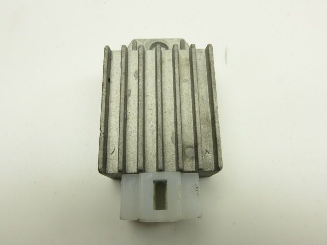 REGULATEUR DE TENSION