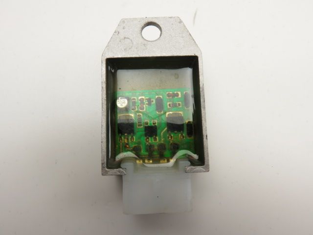 REGULATEUR DE TENSION