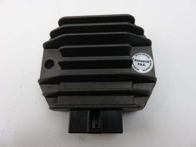 REGULATEUR DE TENSION