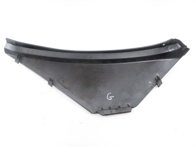 CACHE LATERAL GAUCHE