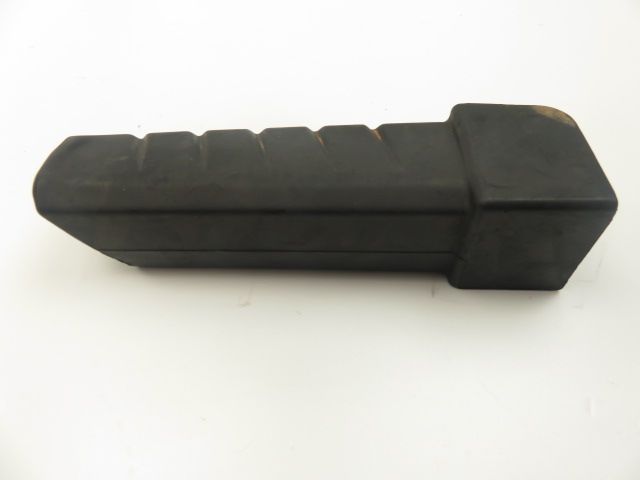 Repose pieds arriere gauche