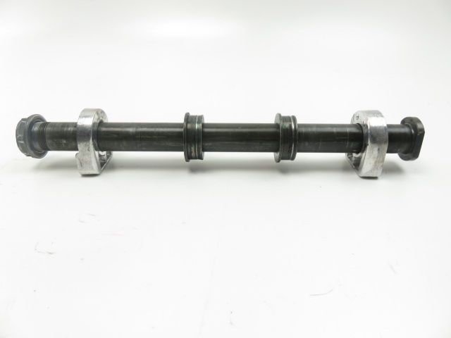 AXE DE ROUE ARRIERE