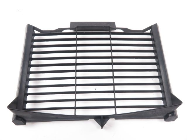 GRILLE DE RADIATEUR