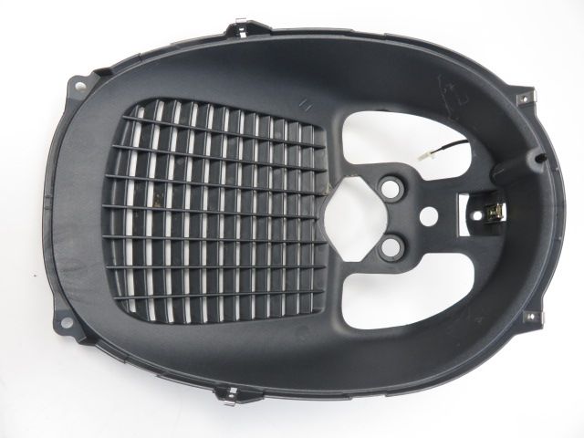 GRILLE DE RADIATEUR