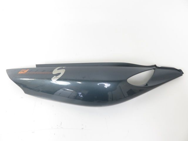 Carenage arriere droit