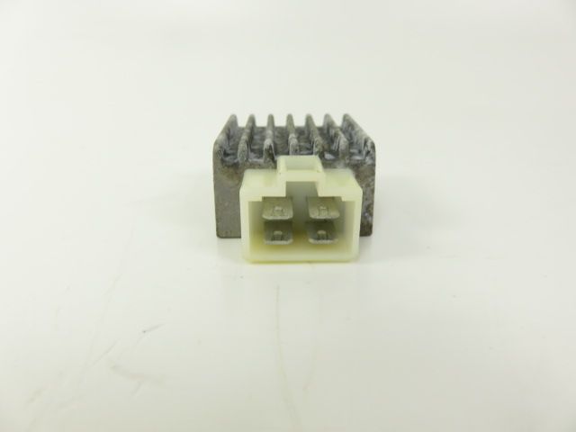 REGULATEUR DE TENSION