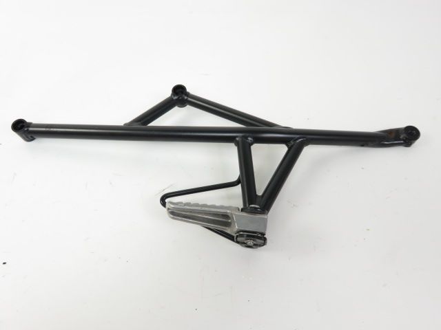 PLATINE ET REPOSE PIEDS ARRIERE DROIT