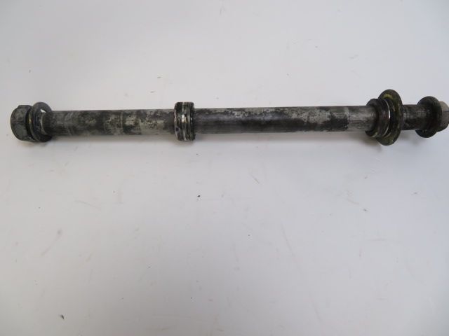 AXE DE ROUE ARRIERE