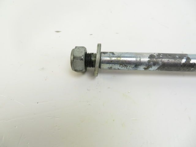 AXE DE ROUE ARRIERE