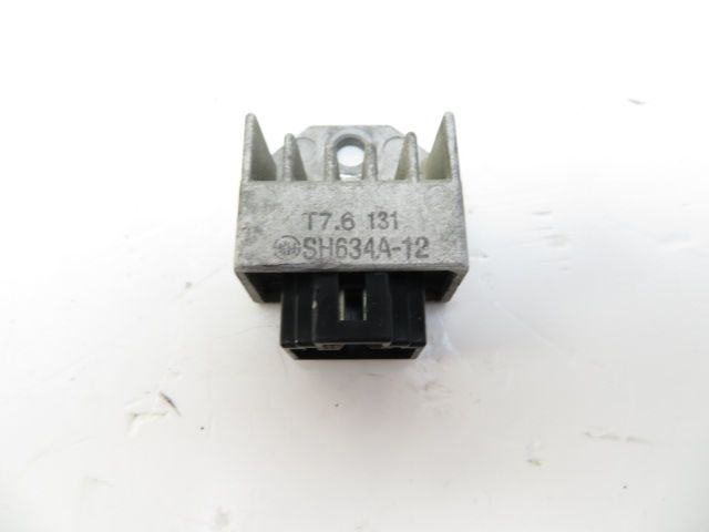 REGULATEUR DE TENSION