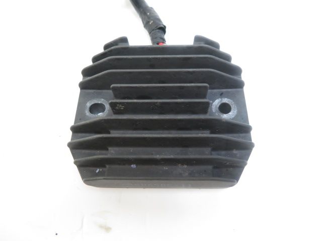 REGULATEUR DE TENSION