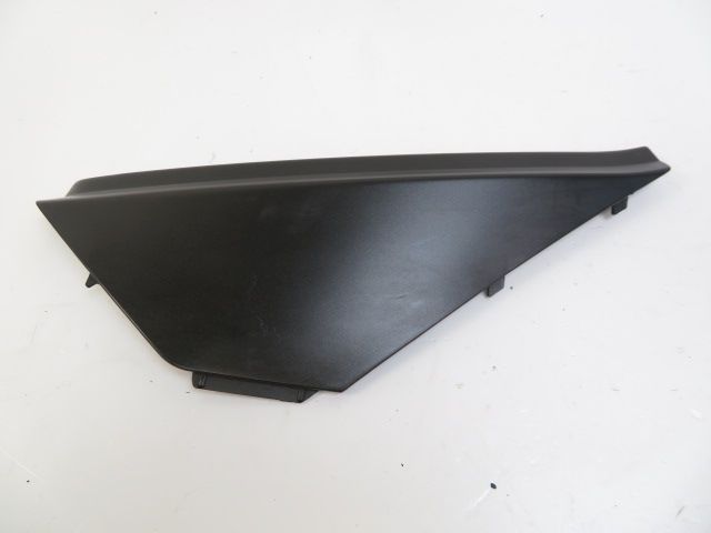 CACHE LATERAL GAUCHE