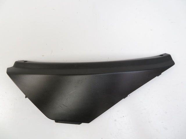 CACHE LATERAL GAUCHE