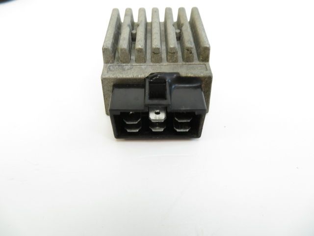 REGULATEUR DE TENSION