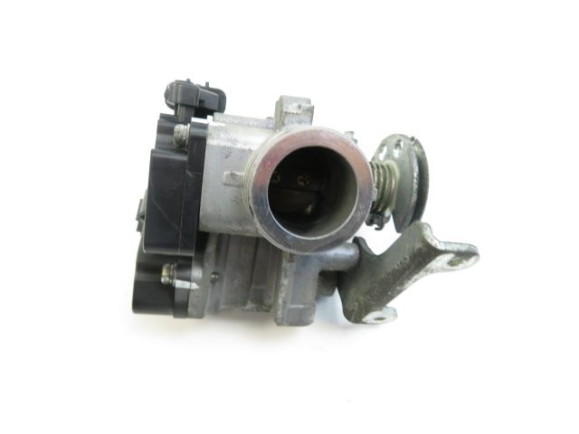 Corps d'injection droit