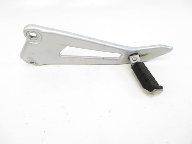 PLATINE ET REPOSE PIEDS ARRIERE GAUCHE