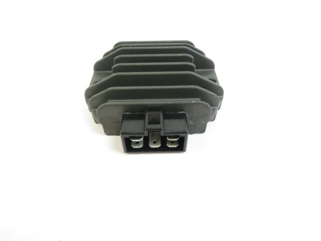 REGULATEUR DE TENSION