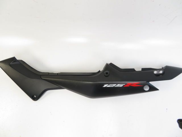 CARENAGE ARRIERE GAUCHE