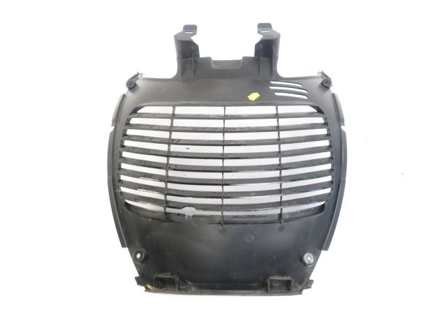 GRILLE DE RADIATEUR