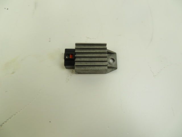 REGULATEUR DE TENSION