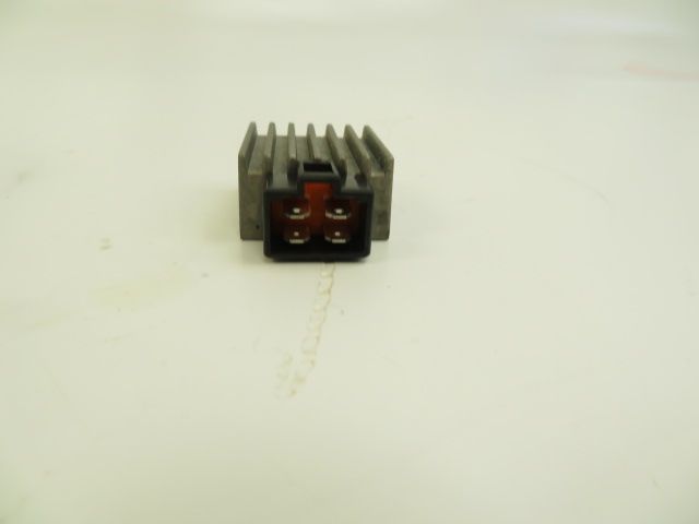 REGULATEUR DE TENSION