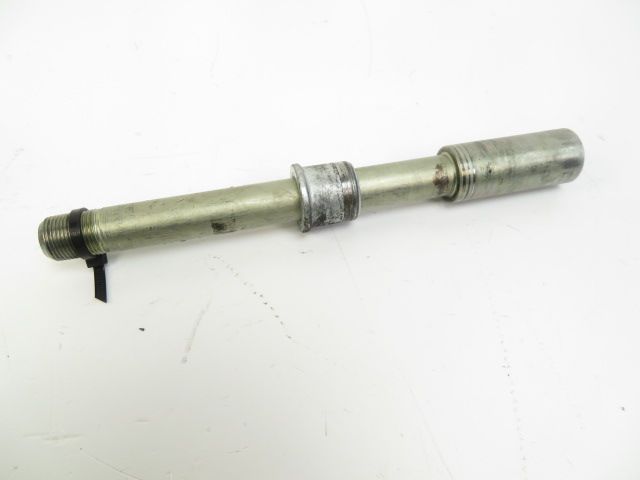 AXE DE ROUE AVANT