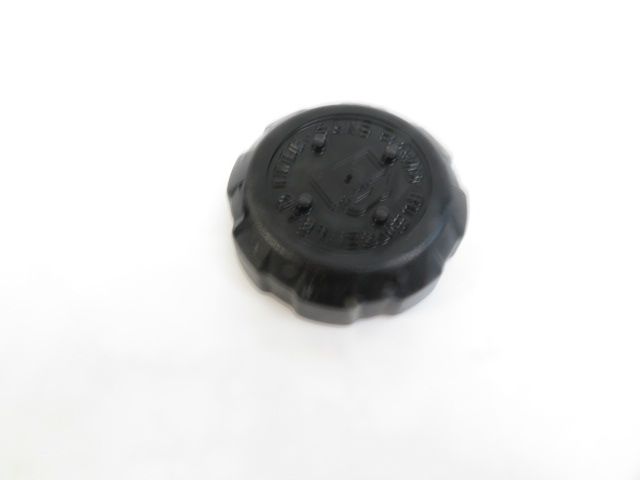 BOUCHON DE RESERVOIR