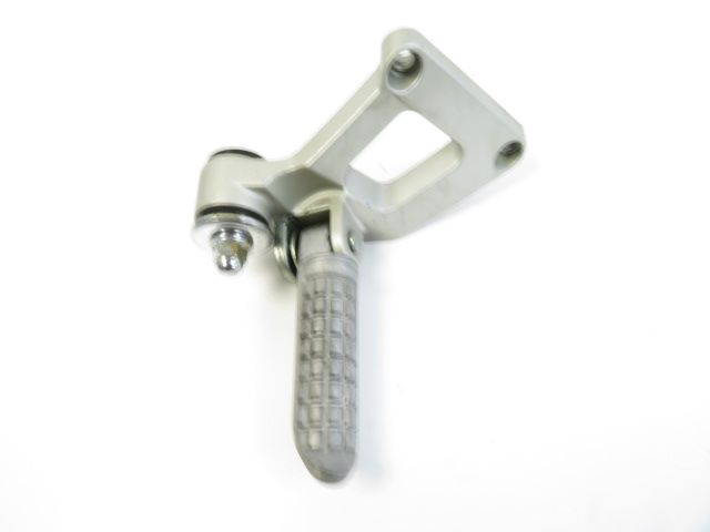 PLATINE ET REPOSE PIEDS ARRIERE DROIT