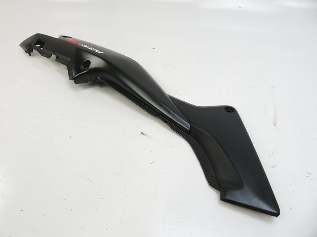 CARENAGE ARRIERE GAUCHE