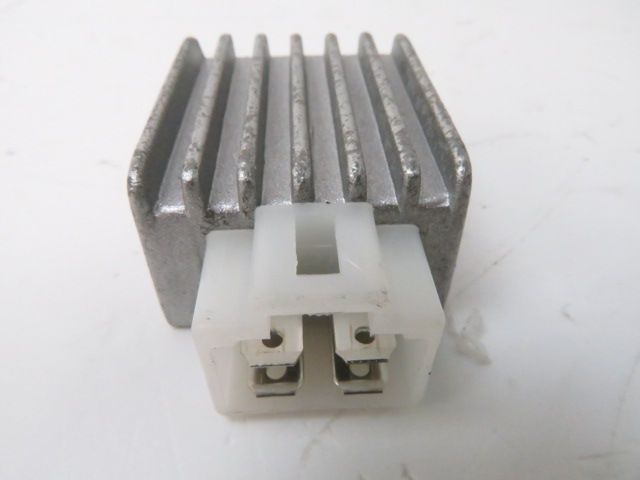 REGULATEUR DE TENSION