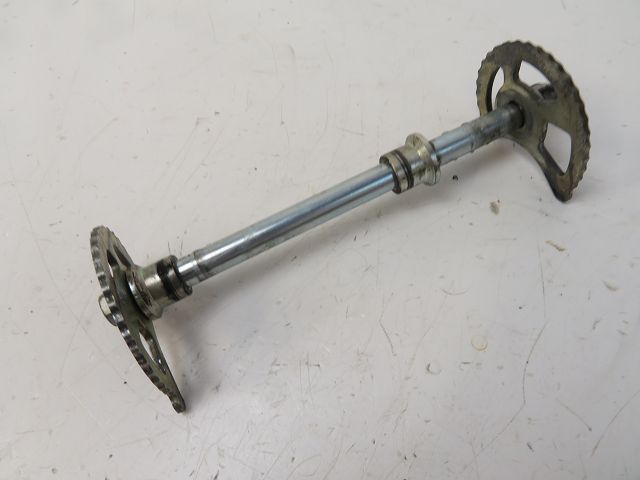 AXE DE ROUE ARRIERE