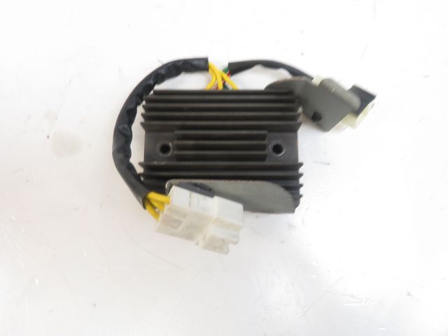 REGULATEUR DE TENSION