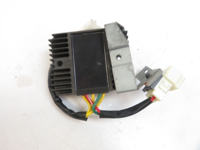 REGULATEUR DE TENSION