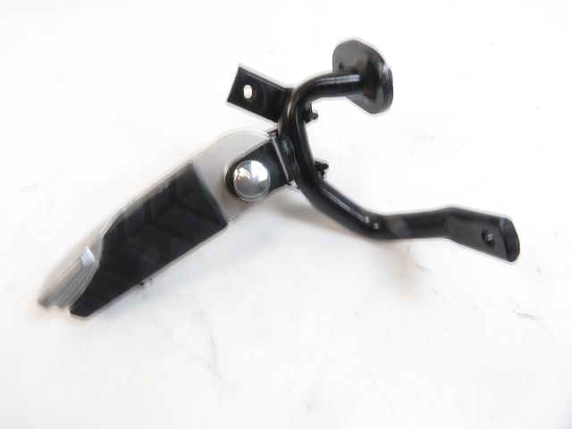 Platine et repose pieds arriere gauche