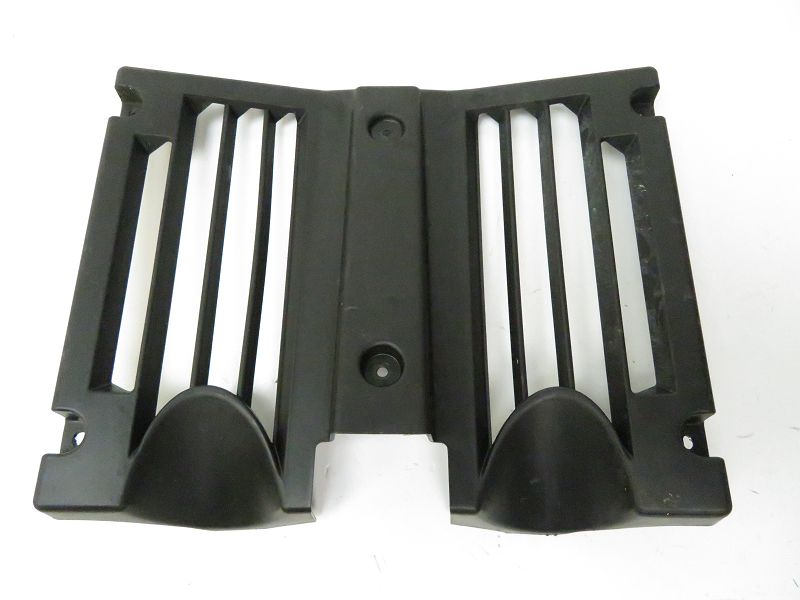 GRILLE DE RADIATEUR