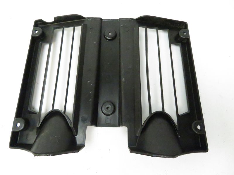 GRILLE DE RADIATEUR