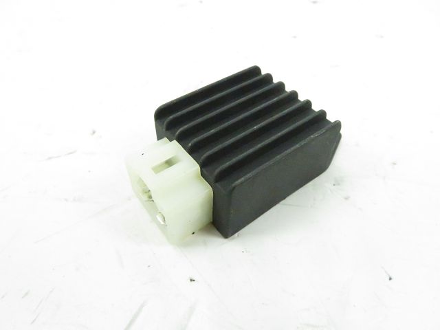 REGULATEUR DE TENSION