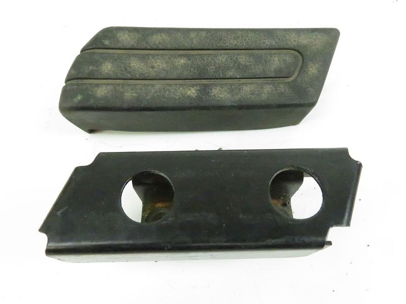 Repose pieds arriere gauche