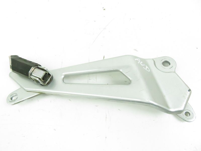 PLATINE AVANT DROITE COMPLETE