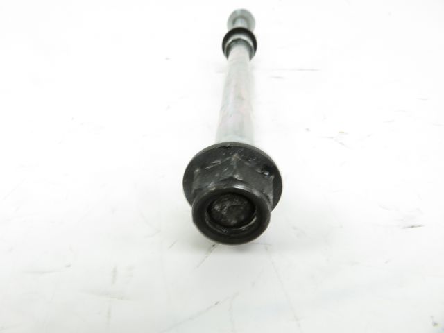 AXE DE ROUE AVANT