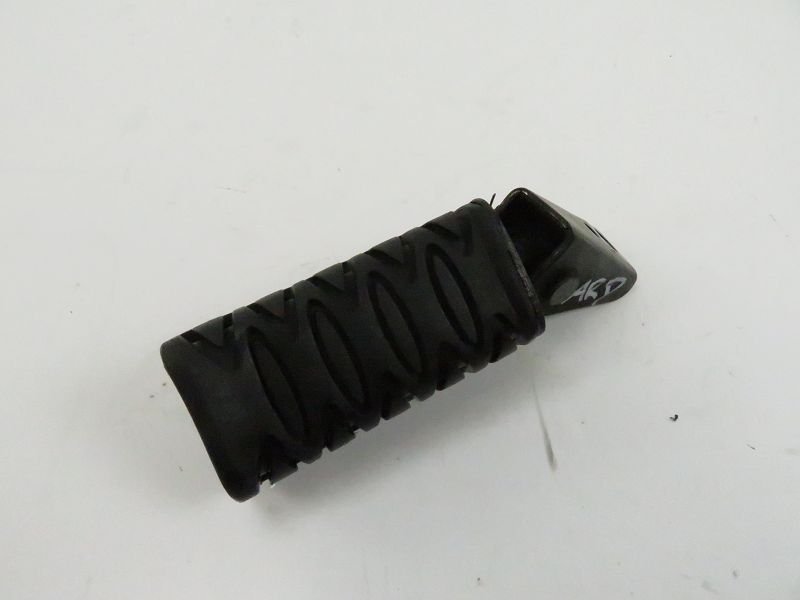 PLATINE ET REPOSE PIEDS ARRIERE DROIT