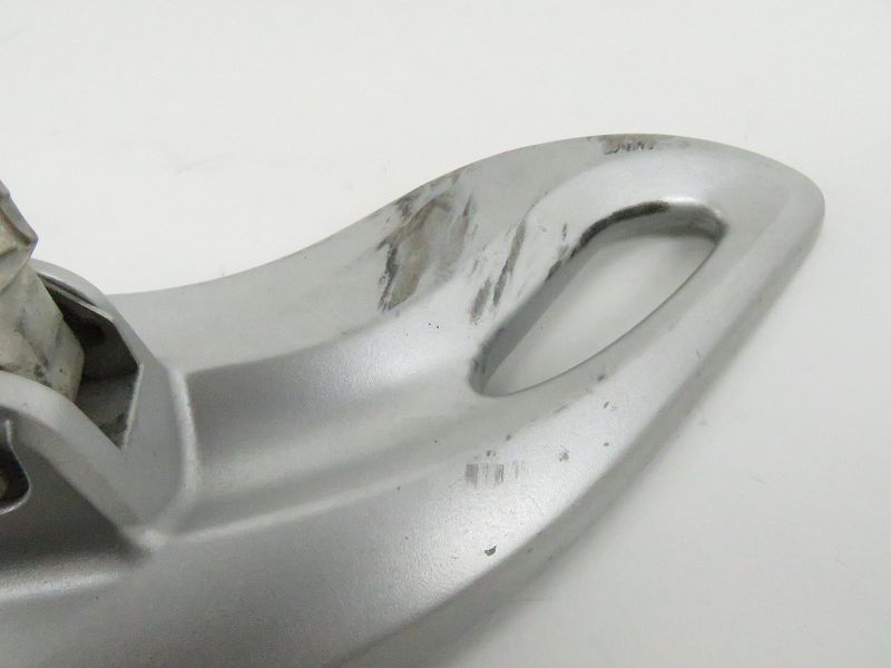 PLATINE AVANT DROITE