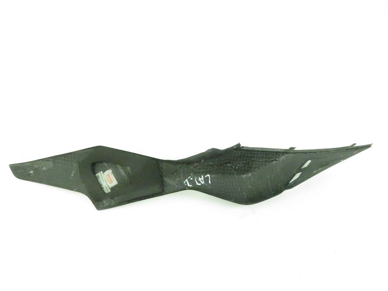 CACHE LATERAL DROIT