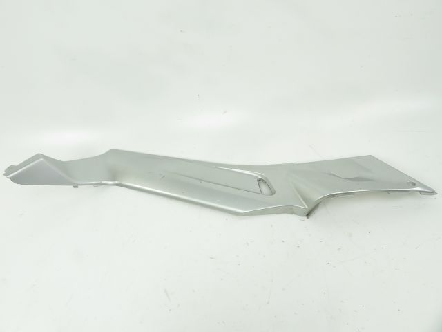 CACHE LATERAL DROIT